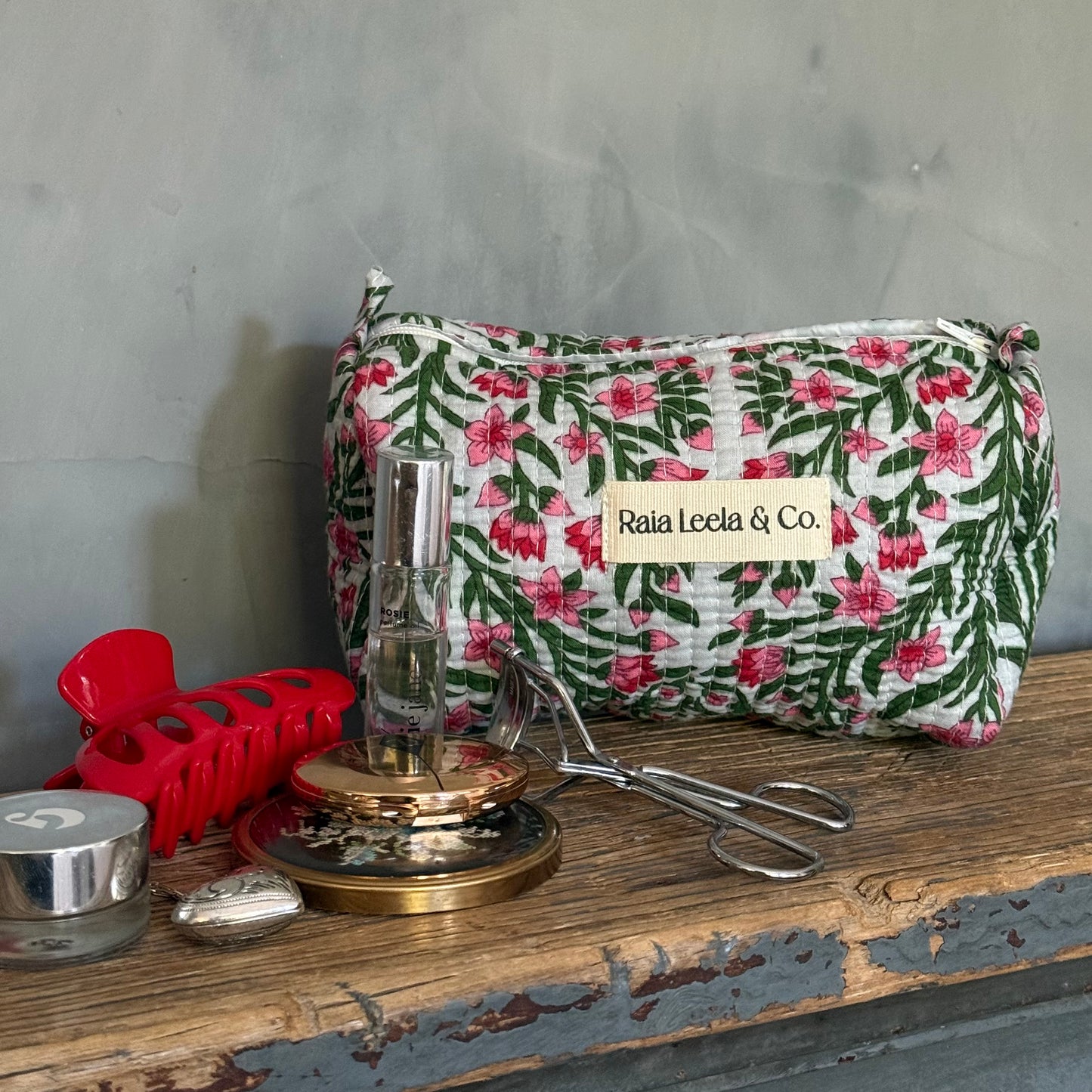 Essentials pouch - Pink n’ Green mini floral